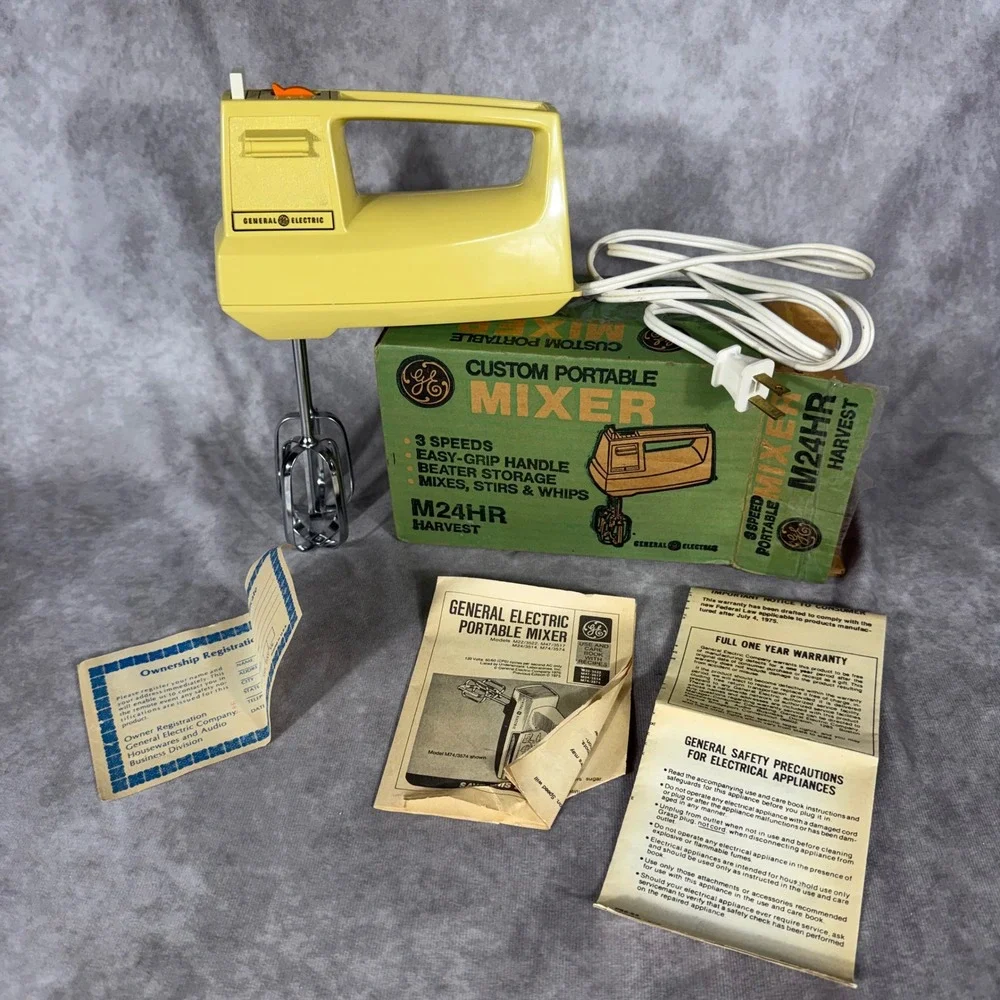 Vtg GE Custom Portable Mixer M24HR Harvest Gold 3 Speed Hand Mixer TESTED NOB